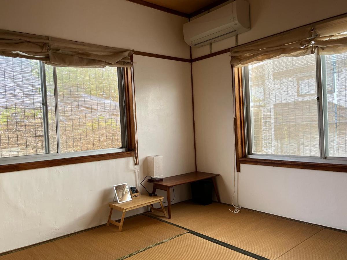 Guesthouse紫雲 Kanonji Exterior foto